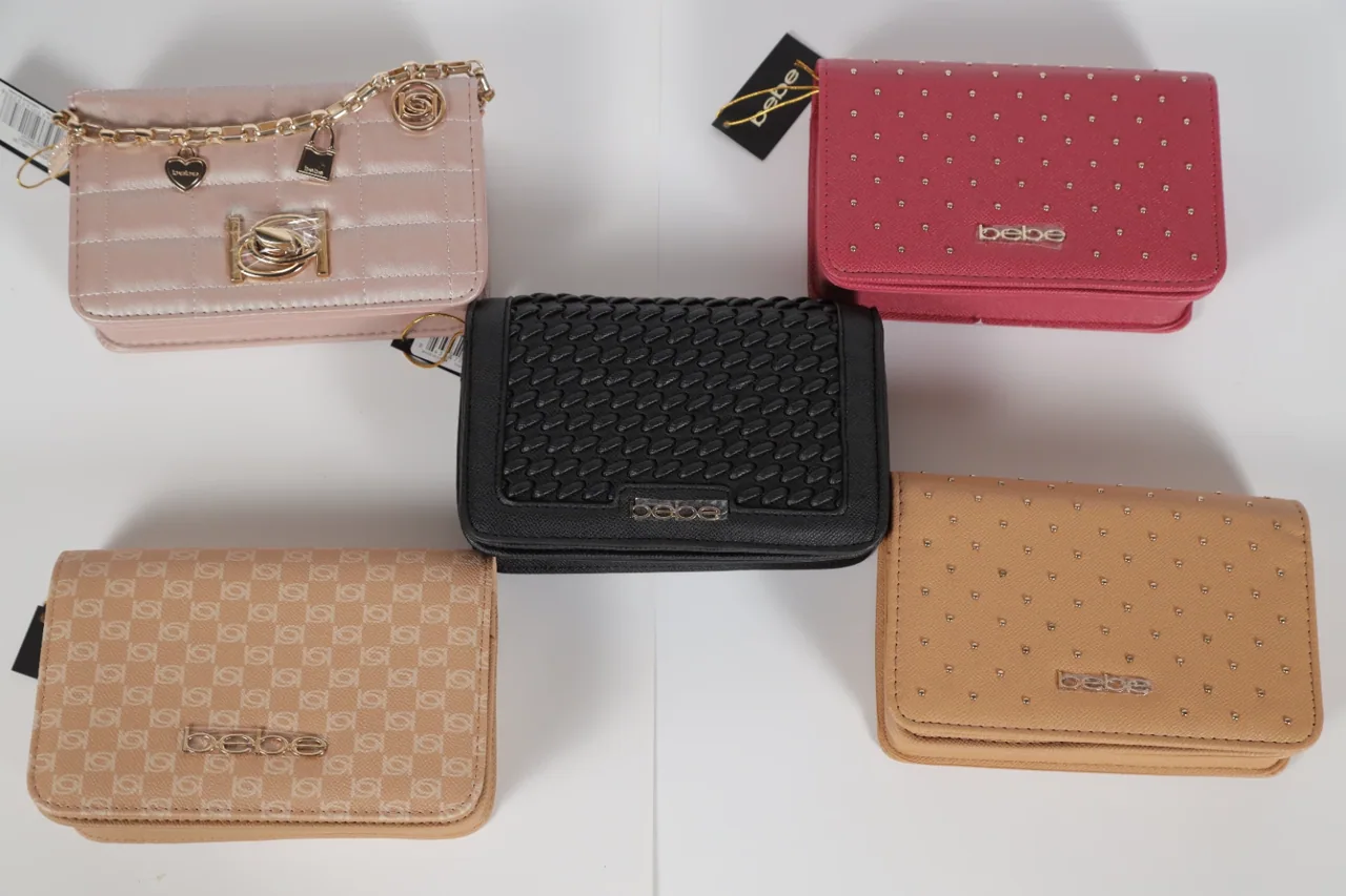 Lote de bolsas y carteras Bebe - fotografía real del inventario