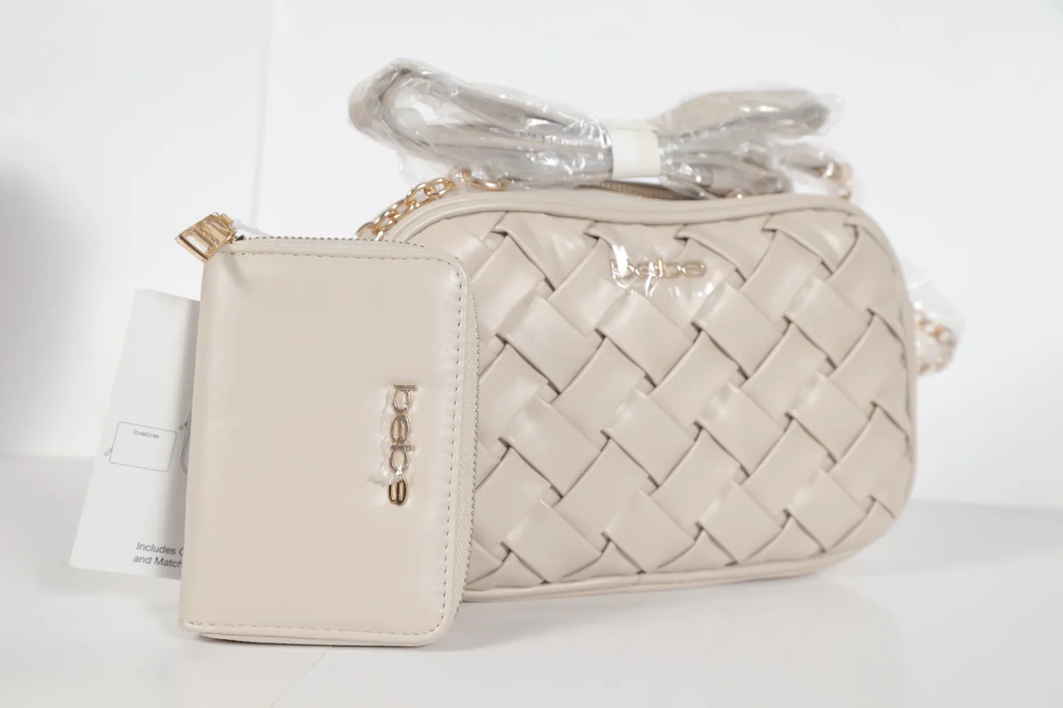 Bolsa crossbody crema con cartera