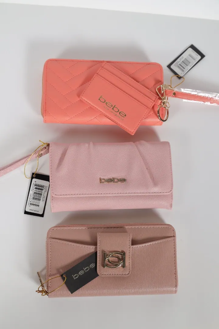 Bolsa negra monograma