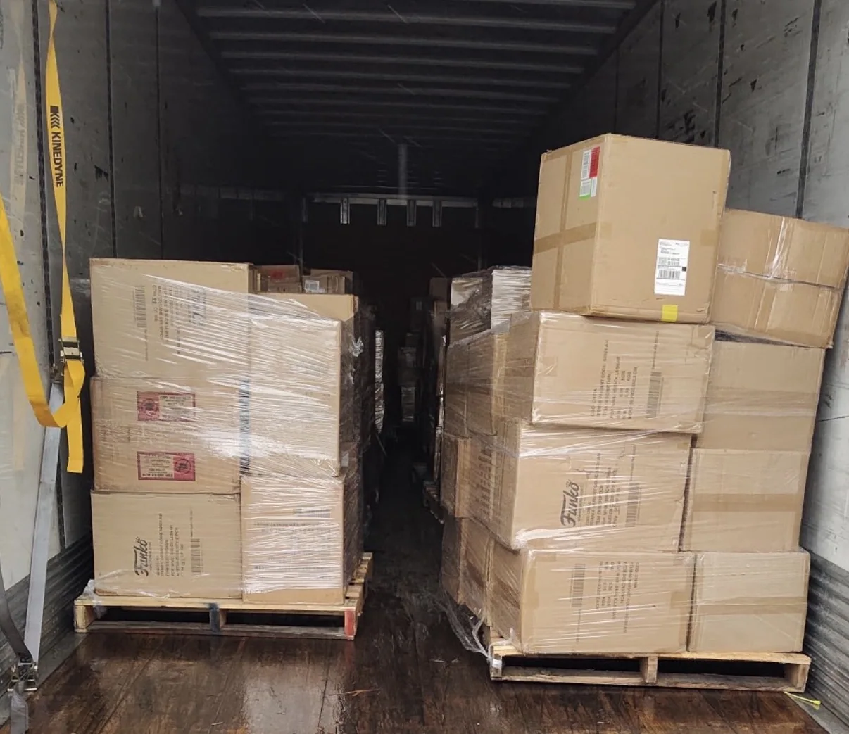 Mercancía organizada para distribución mayorista