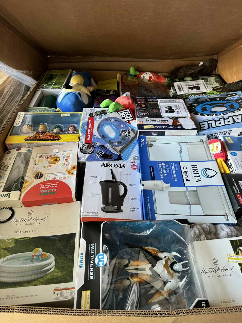Cajas de hogar y juguetes